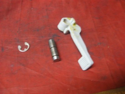 Brother XL-5130    Sewing Machine Parts Presser Bar Lift Lever VINTAGE