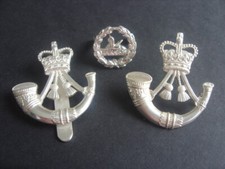 THE RIFLES REGIMENT CAP BADGES / BACK BADGE