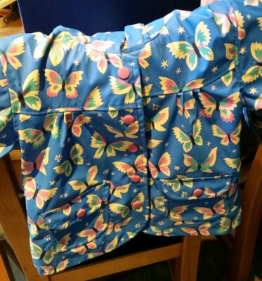 Hatley Regenmantel blau Schmetterling Frühling/Herbst Größe 2 neu mit Etikett