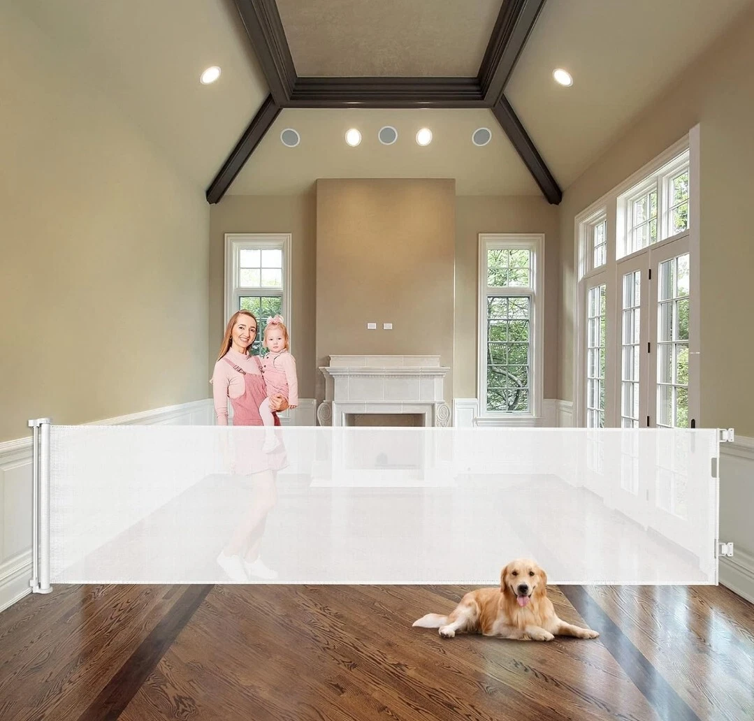 100" Retractable Baby/Pet Safety Gate - White