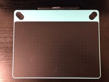 Wacom Intuos Comic Pen and Touch Graphic Drawing Tablet CTH-690 Blue