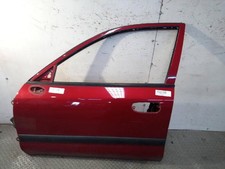Porte avant et accessoires Mitsubishi CARISMA