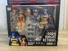 MAFEX No. 139 Batman Blue Ver & Robin  The Dark Knight Returns  Medicom Toy New