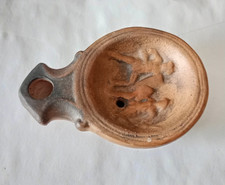Lampe à huile Romaine  en terre cuite -