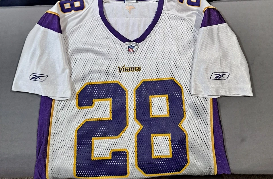 Reebok Minnesota Vikings Adrian Peterson #28 White Mesh Jersey Women’s Medium - Image 3 of 4