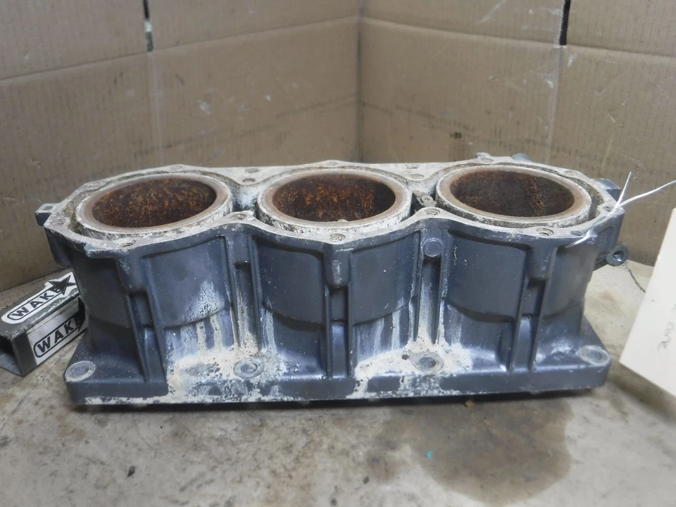 Yamaha Wave Raider Venture 1100 STD 1995-97 DIÁMETRO NÚCLEO CILINDRO 63M-11311-00-8S Foto 3 de 4