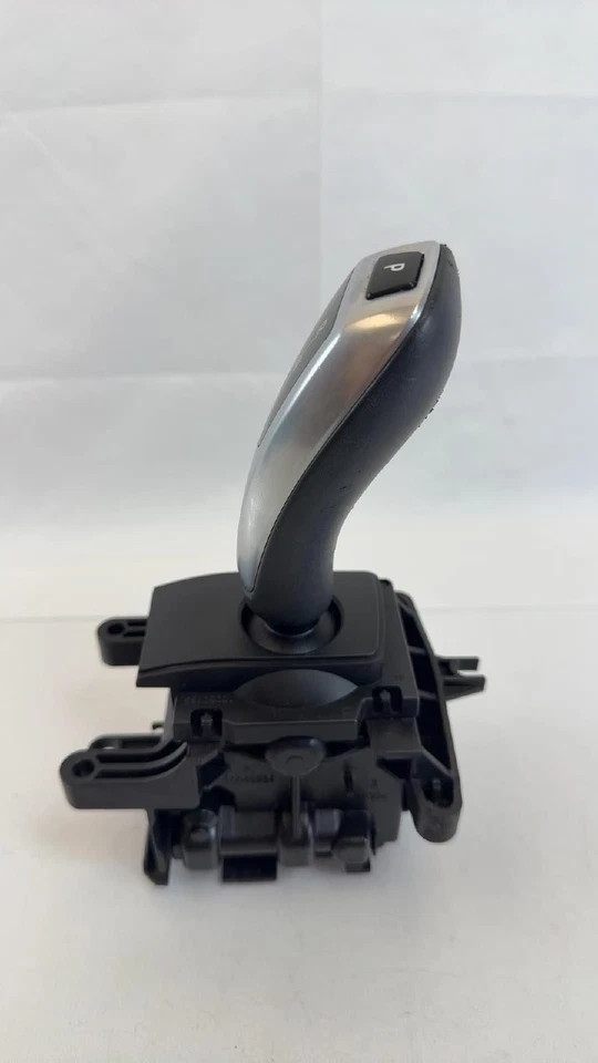 11-17 BMW X3 F25 Automatic Gear Shifter Selector Lever OEM 9291526 M/S - Image 4 of 4