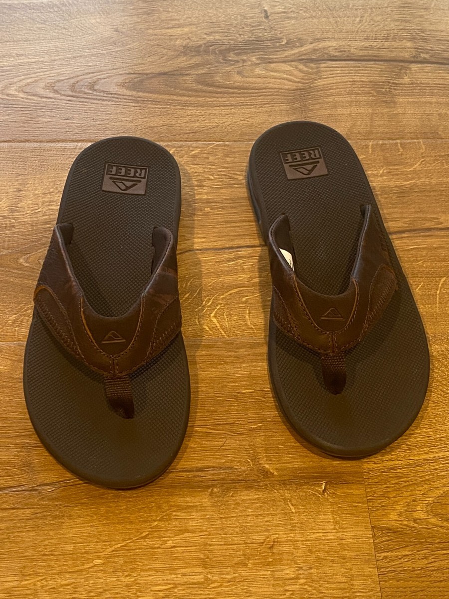 Reef Fanning Brown Leather Flip Flop Bottle Opener Sandals  display picture 1
