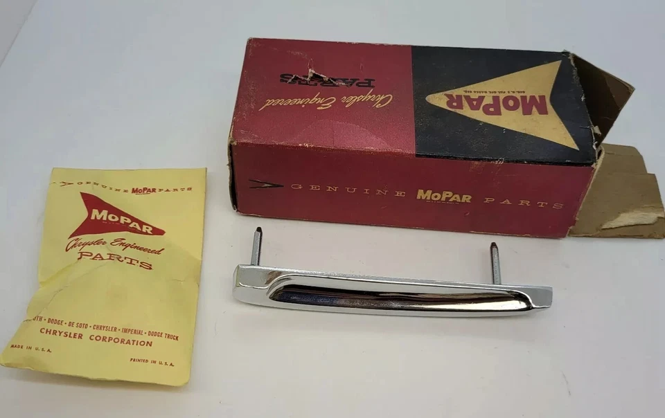 Chrysler New Yorker Wagon 1961 cuarto derecho persiana adorno 2196599 nuevo de lote Foto 2 de 3