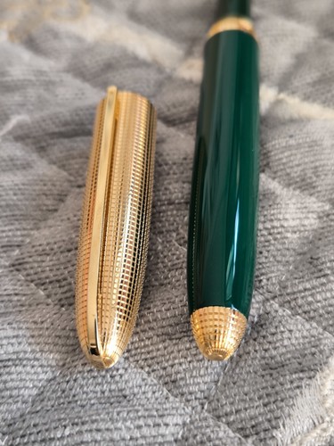Rare Louis Vuitton Doc fountain pen by Omas gold and green lacquer - Bild 3 von 24