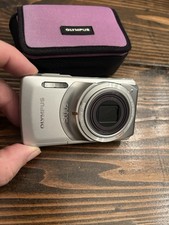 Olympus Stylus 7010 12MP Digital Camera /w BATTERY - Silver - TESTED