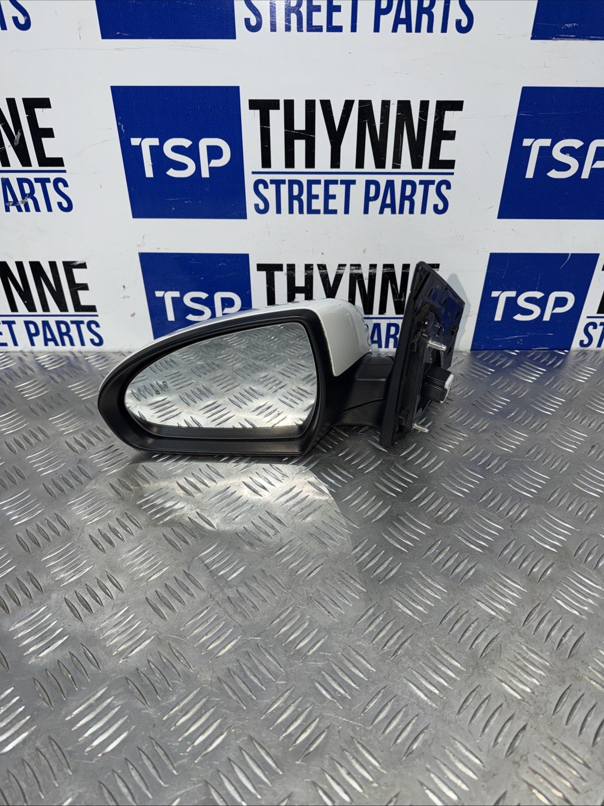 2018 Hyundai Ioniq Passenger Side Power fold Wing Mirror In White With BSM