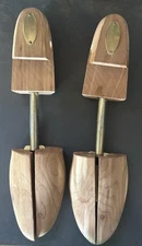 Nordstrom Cedar Wooden Shoe Stretcher 2 Pieces Adjustable Sz Medium