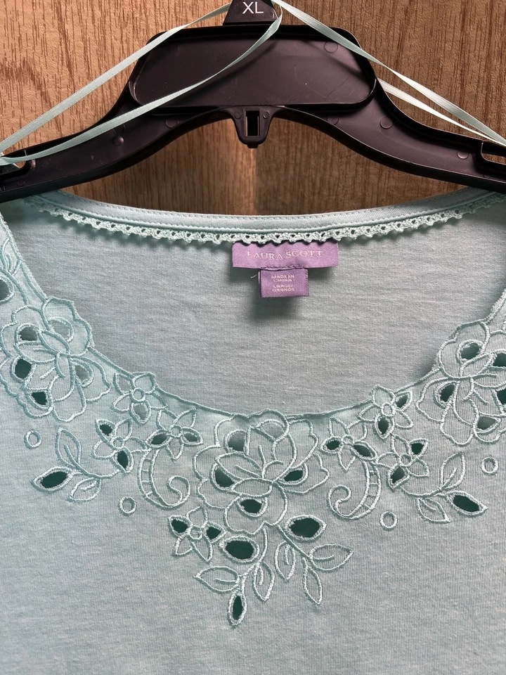 Top tejido Laura Scott con bordado recortado talla grande nuevo con etiquetas Foto 2 de 4