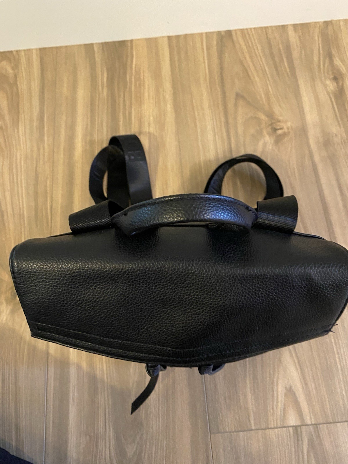 Botkier New York Trigger Small Backpack Black rea… - image 8