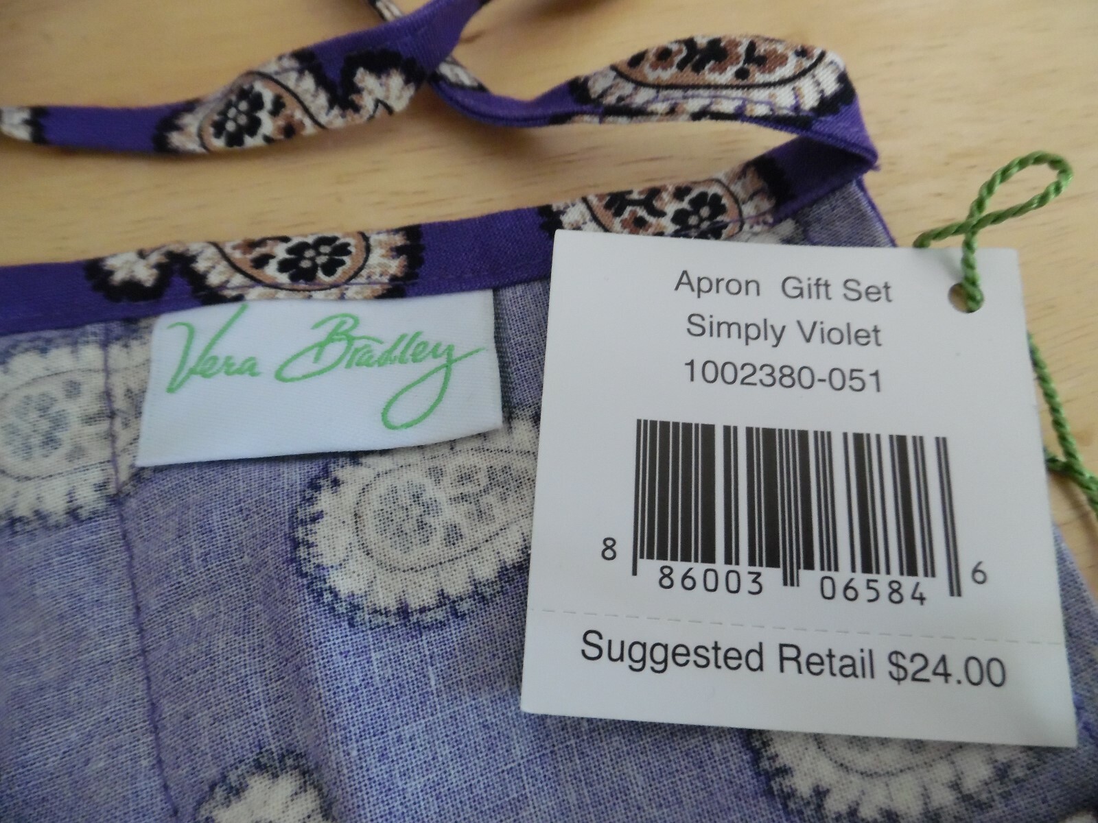 Vera Bradley Mothers Day Apron Gift Set in Simply Violet, Box is