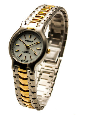 CACHET:WOMEN'S STAINLESS STEEL TWOTONE GOLD/SILVER FINISH BAND ANALOG WATCH 
