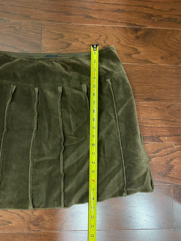 Minifalda de gamuza verde oliva oscuro talla 4 Y2k Hipster Western Foto 2 de 4