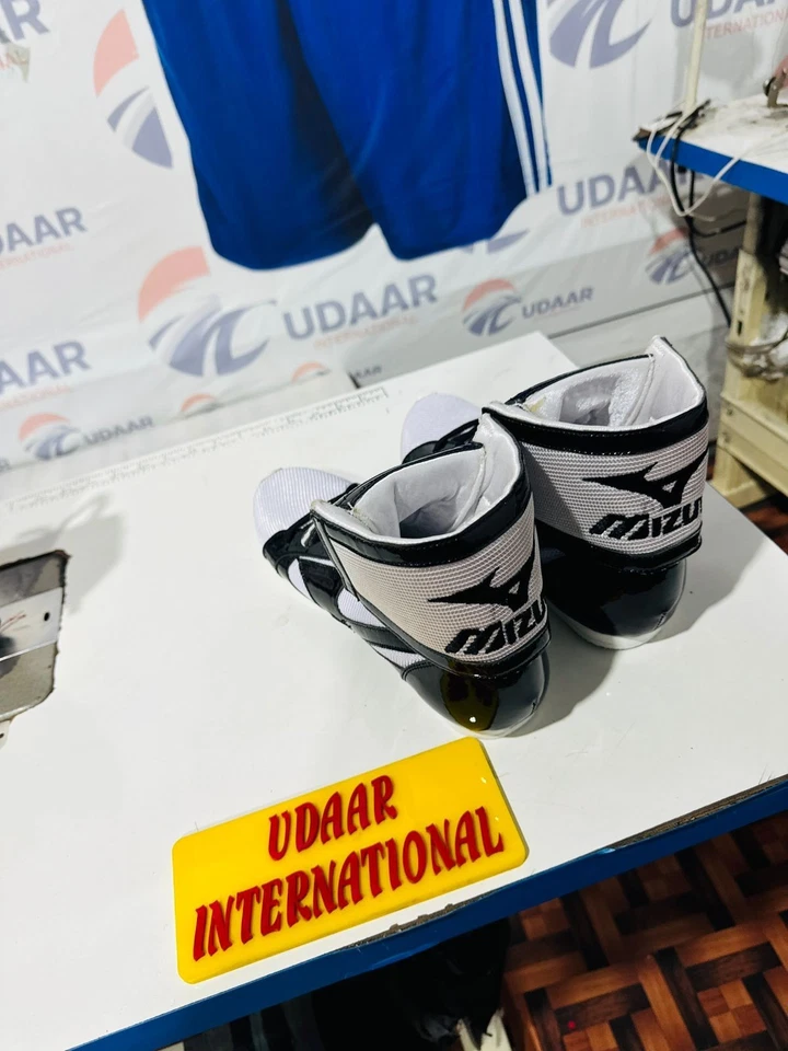 Zapatos de Boxeo Estilo Mizuno | Blanco y Negro | Todas las Tallas Disponibles Foto 4 de 4