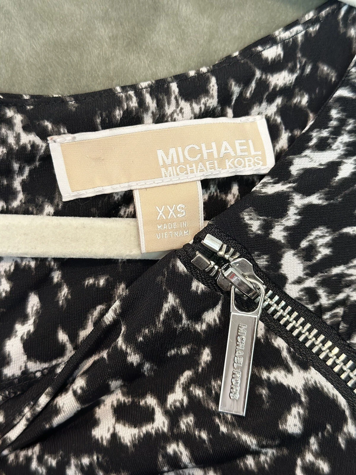 Abito MICHAEL KORS nero bianco elasticizzato aderente dettaglio cerniera vita increspata tg XXS