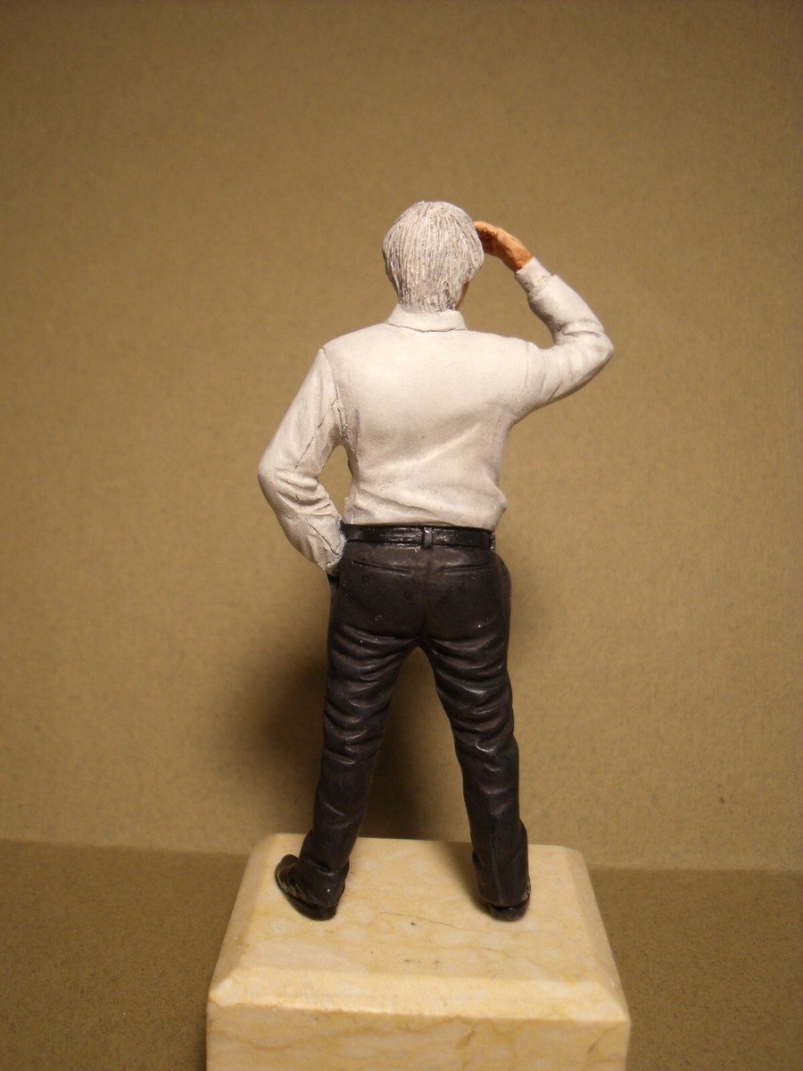 Figurine Bernie Ecclestone 1/18 F1 Brabham 1975 Résine GP Replicas Neuve