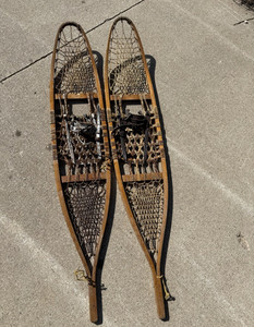 Vintage WWII 1941 Military Issue U.S. Lund Snowshoes 10x56