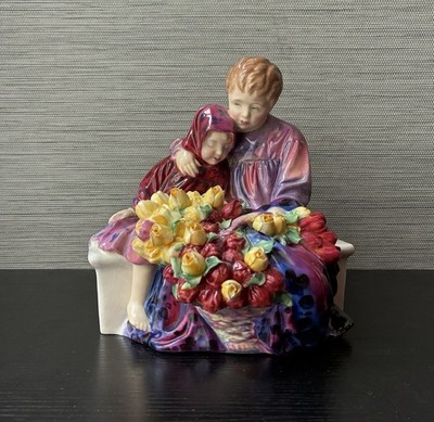 Large Royal Doulton Bone China Flower Seller s Children Figurine HN 1342, 8  T