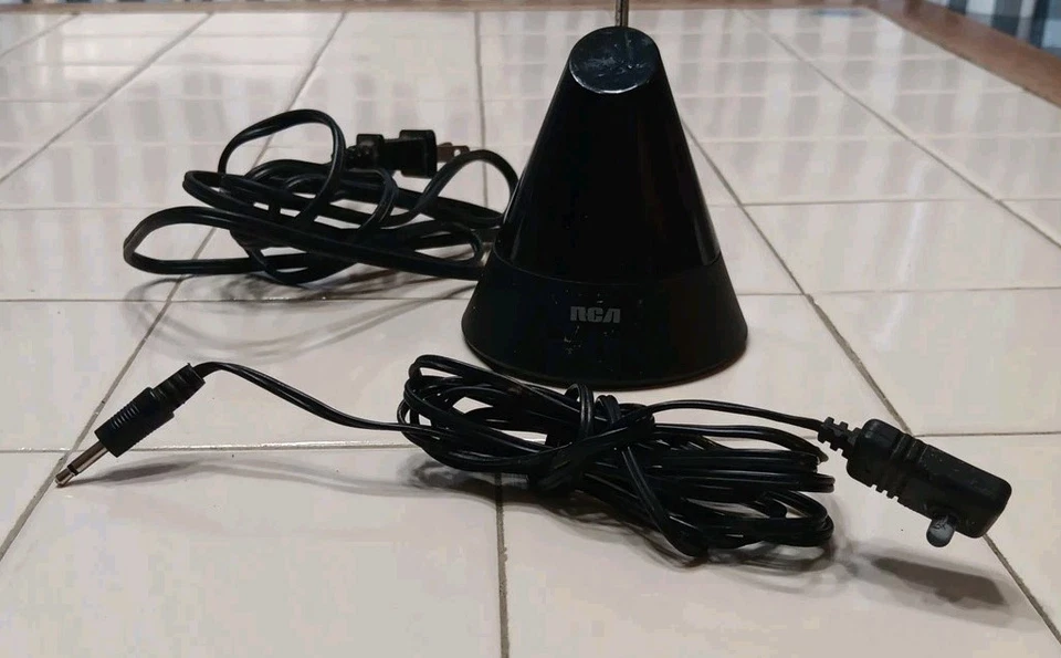 RCA IR Sensor Wireless Receiver Emitter Model D930 NOT TESTED - Image 2 of 4