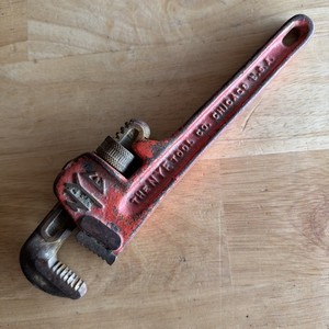 The NYE Tool Co. 8" Pipe Wrench D8 Vintage Chicago USA READ!