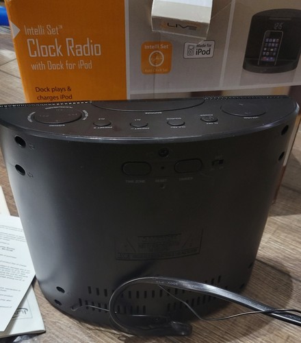 iLive Intelli Set Clock Radio with Dock for iPod - IC600B - Picture 4 of 9