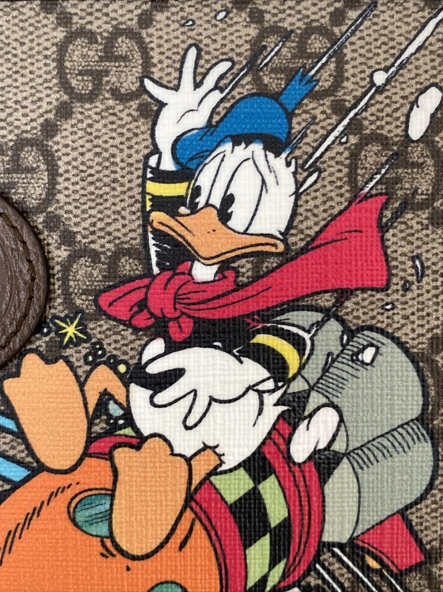 Disney x GUCCI BRAND NEW DONALD DUCK WRISTLET CLUTCH LOGO BAG Rare
