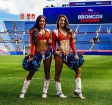 BEAUTIFUL BRONCOS CHEERLEADER 8X10 Photo