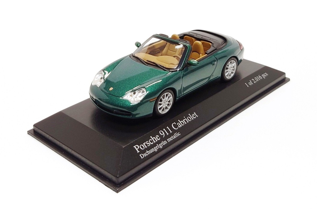 Minichamps 1:43 Porsche 911 Cabriolet (996.2) in Rainforest