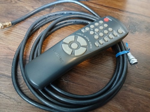 Samsung TXJ1366 13" CRT TV w/Remote Control Video Gaming Game Retro Vintage - Picture 3 of 10