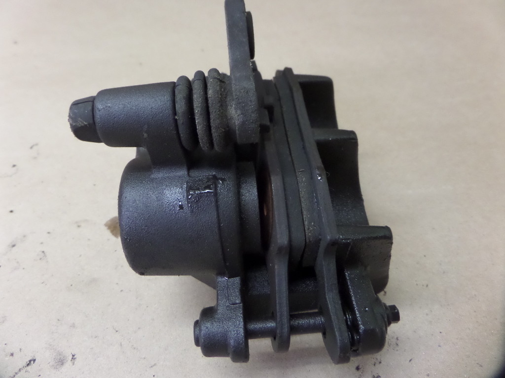 2003 SUZUKI BANDIT 600 GSF600S FRONT RIGHT BRAKE CALIPER | eBay