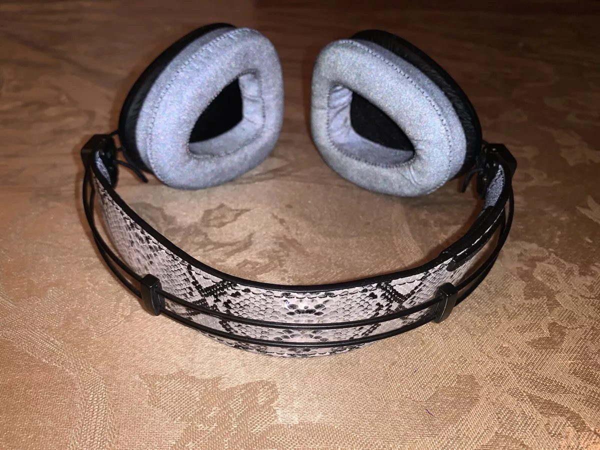 Skullcandy bracelet best sale