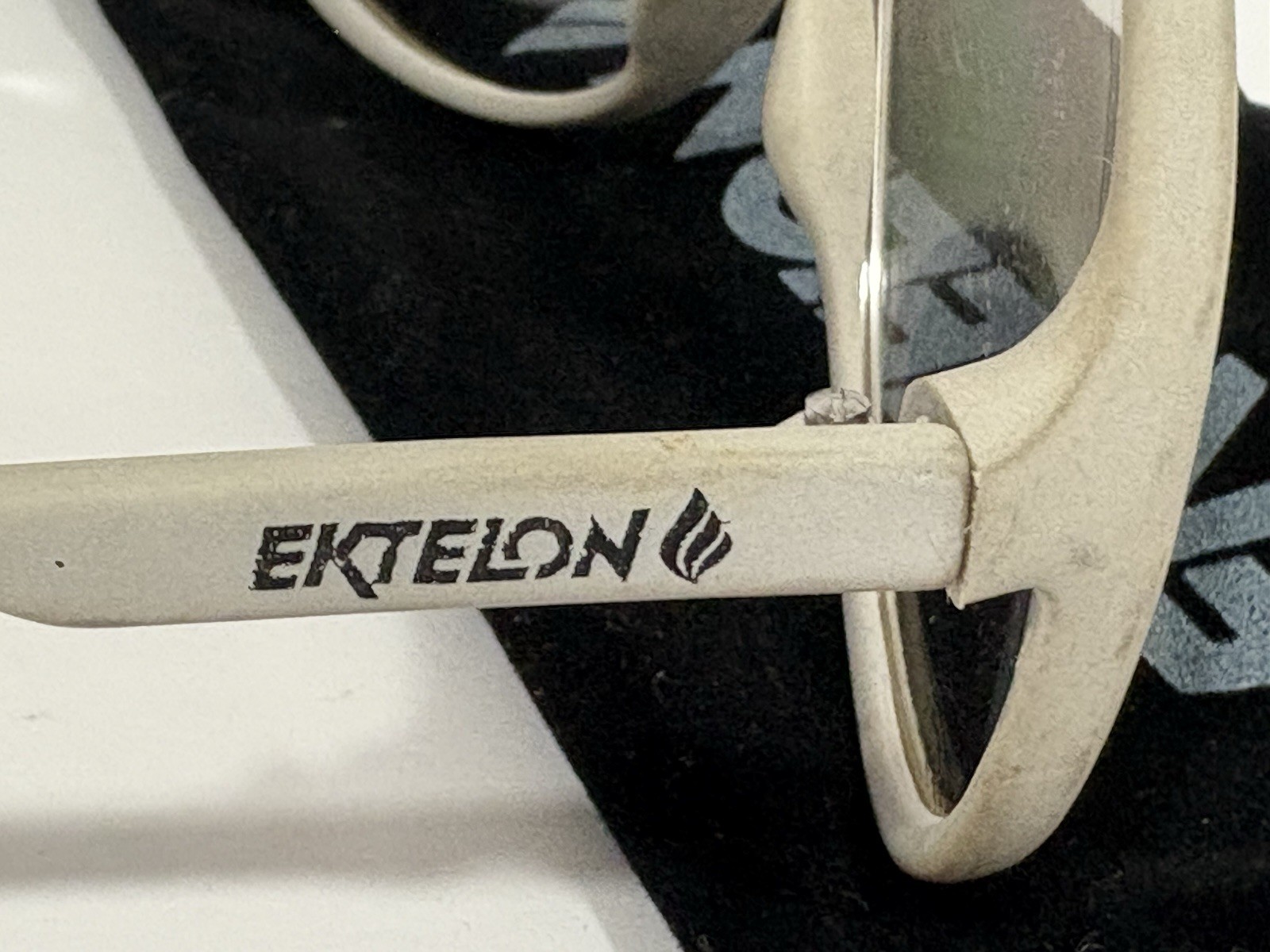 1992 Ektelon Neo tech Racquetball Glasses Safety Eyewear Stylish W/Case