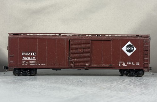 Athearn/Bev-Bel - Erie - 50' S/D Box Car + Wgt # 82047 con Kadees | Condition: Used