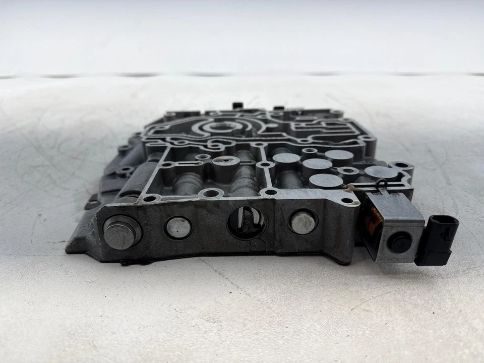 Carrocería de válvula de transmisión Pontiac Grand Prix Tronic 2004-2008 Foto 3 de 4