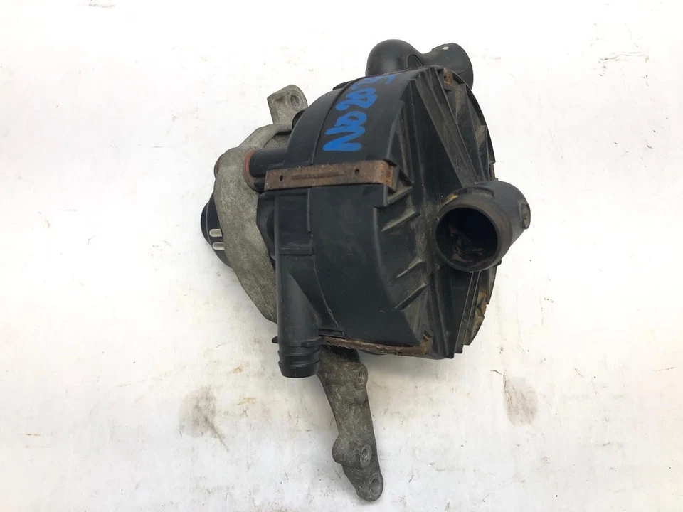 2006 - 2013 Mercedes-Benz C280 W203 Type Secondary Air Injection Pump 0001405185 - Image 2 of 4