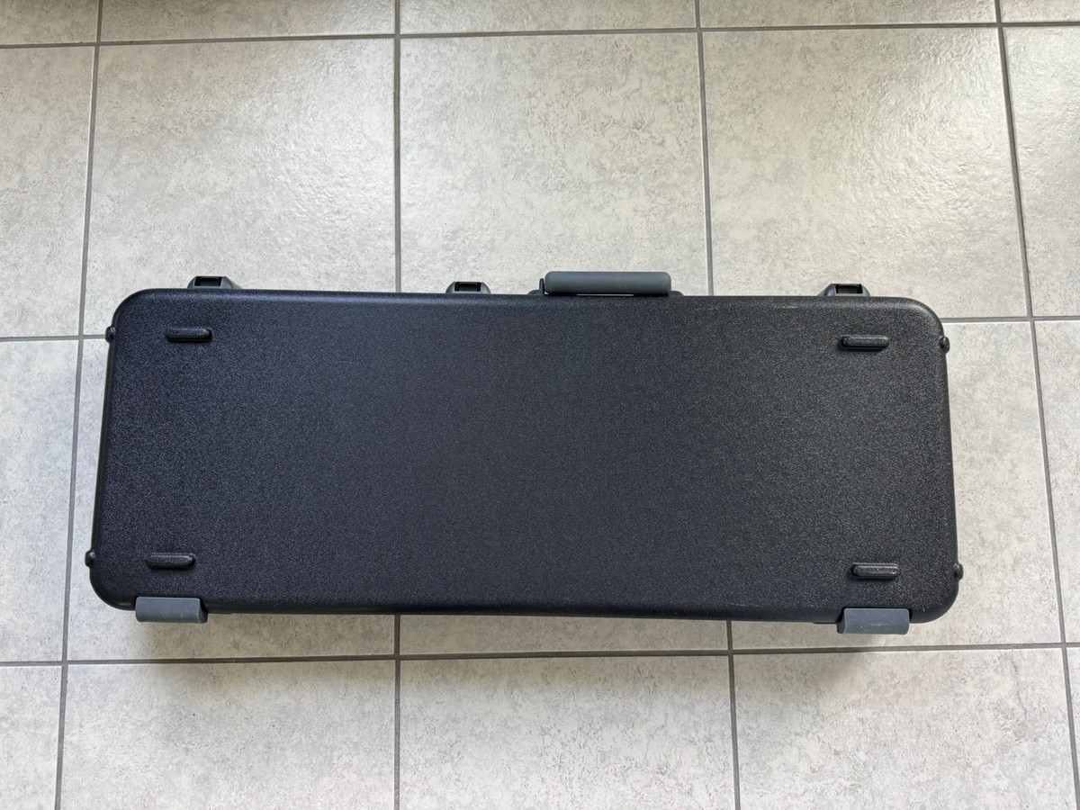 Fender Deluxe Molded Stratocaster Telecaster Case Hard Shell TSA