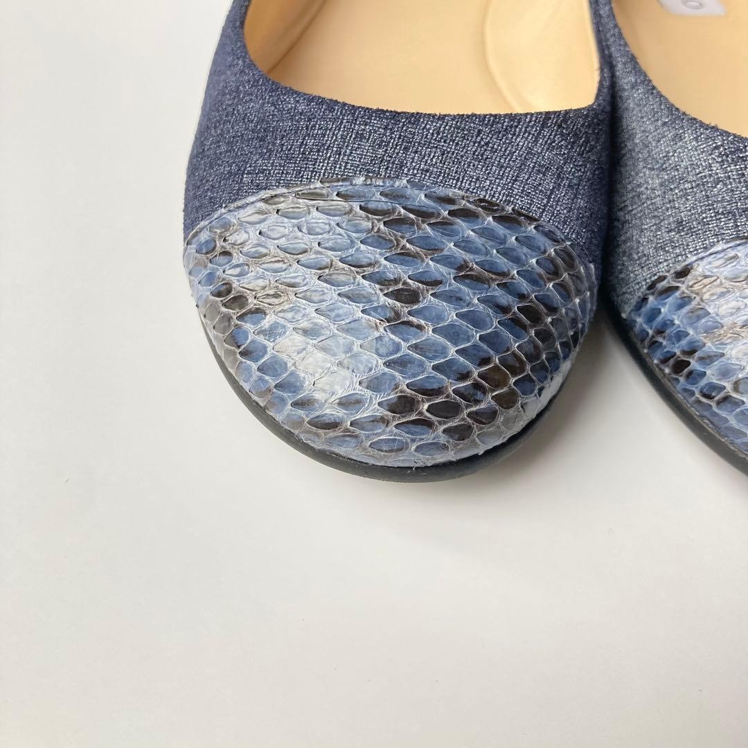Rare Jimmy Choo Python Embossed Denim Flat Pumps … - image 3