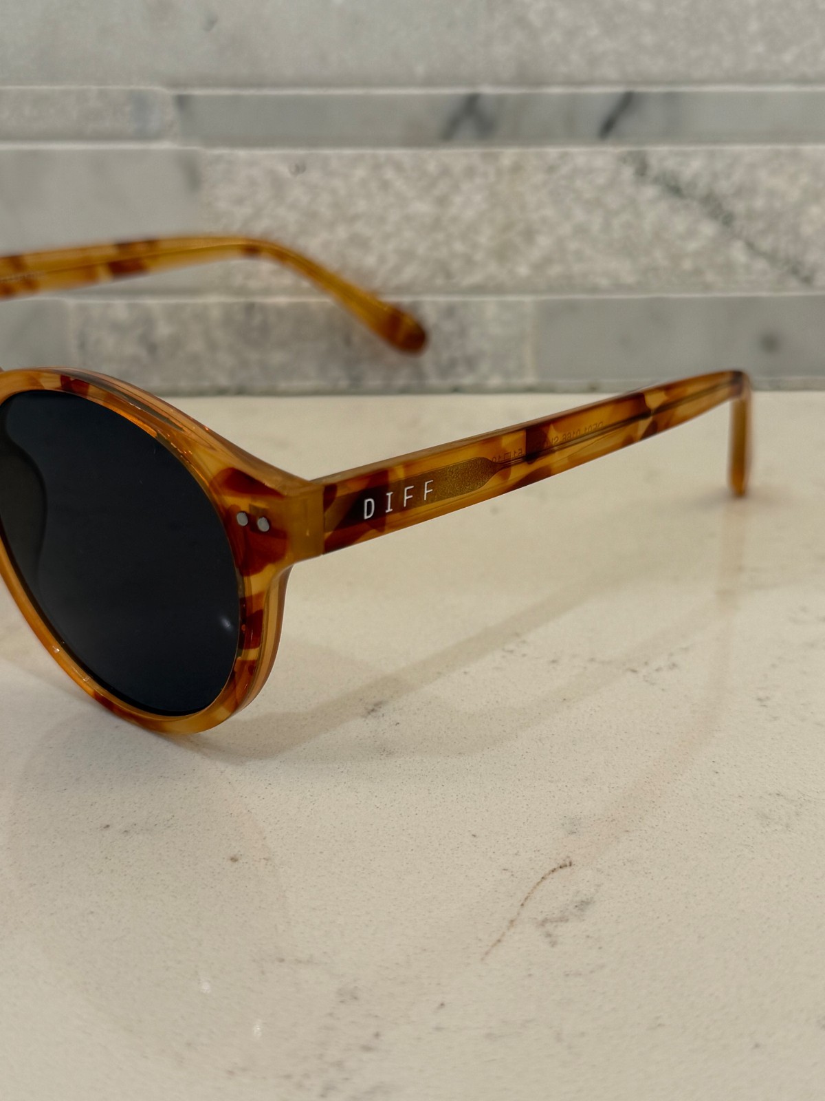 DIFF Round Tortoiseshell Sunglasses DE01-0166 SLG… - image 4