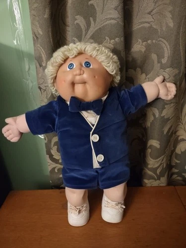 Vintage 1978 Cabbage Patch Boy Doll W/Complete Outfit