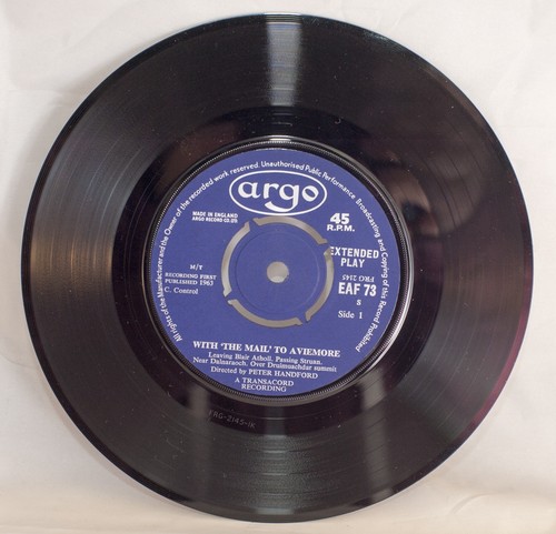 With ‘The Mail’ to Aviemore on the Perth-Inverness Train 7 inch Vinyl Record - Picture 3 of 4