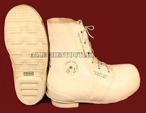 mickey mouse boots canada