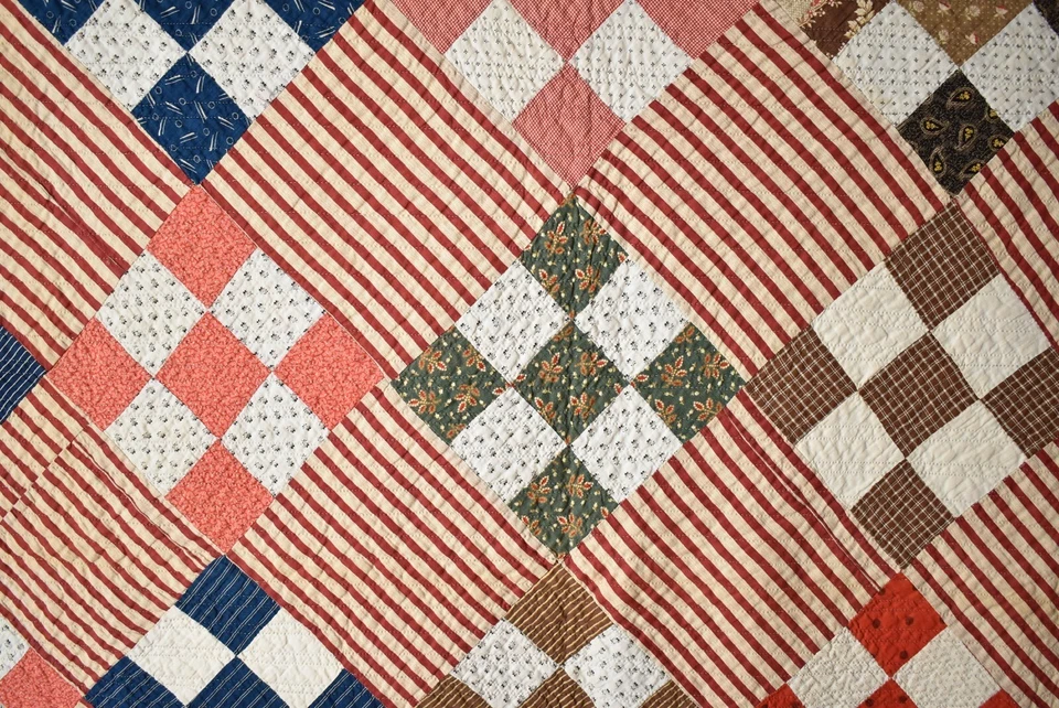 VIBRANT Vintage 1870's Nine Patch Antique Quilt ~Stars & Stripes! - Image 2 of 4