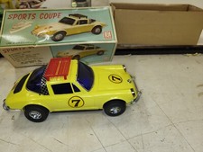 PORSCE SPORTS COUPE BATTERY OPERATED TIN TOY HONG DA MADE IN TAIWAN BUMP N GO