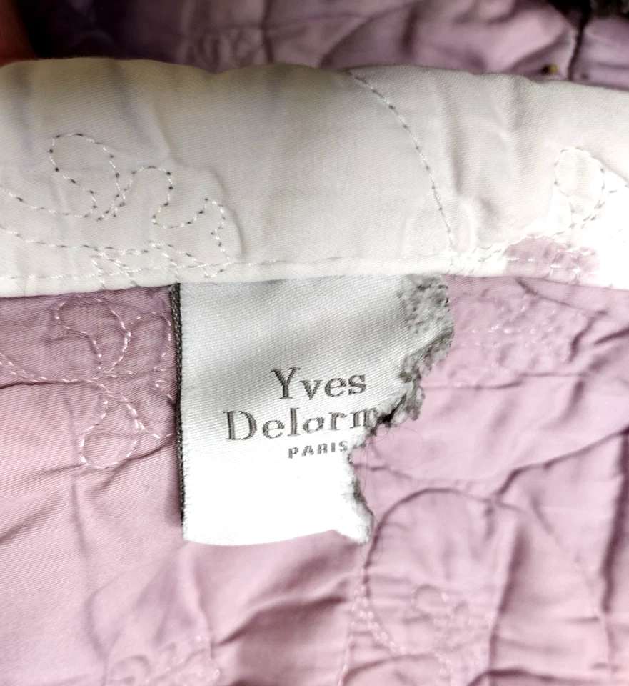 Yves Delorme Eclats Made in France Quilted Coverlet Queen 100% Cotton Sateen - Image 3 of 4