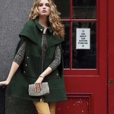 ANTHROPOLOGIE  Madchen Fatigue Finery Cape Jacket Size SMALL Wool Blend GREEN